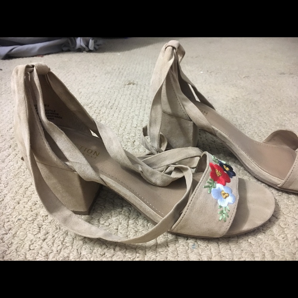 Tan heals - Picture 4 of 5